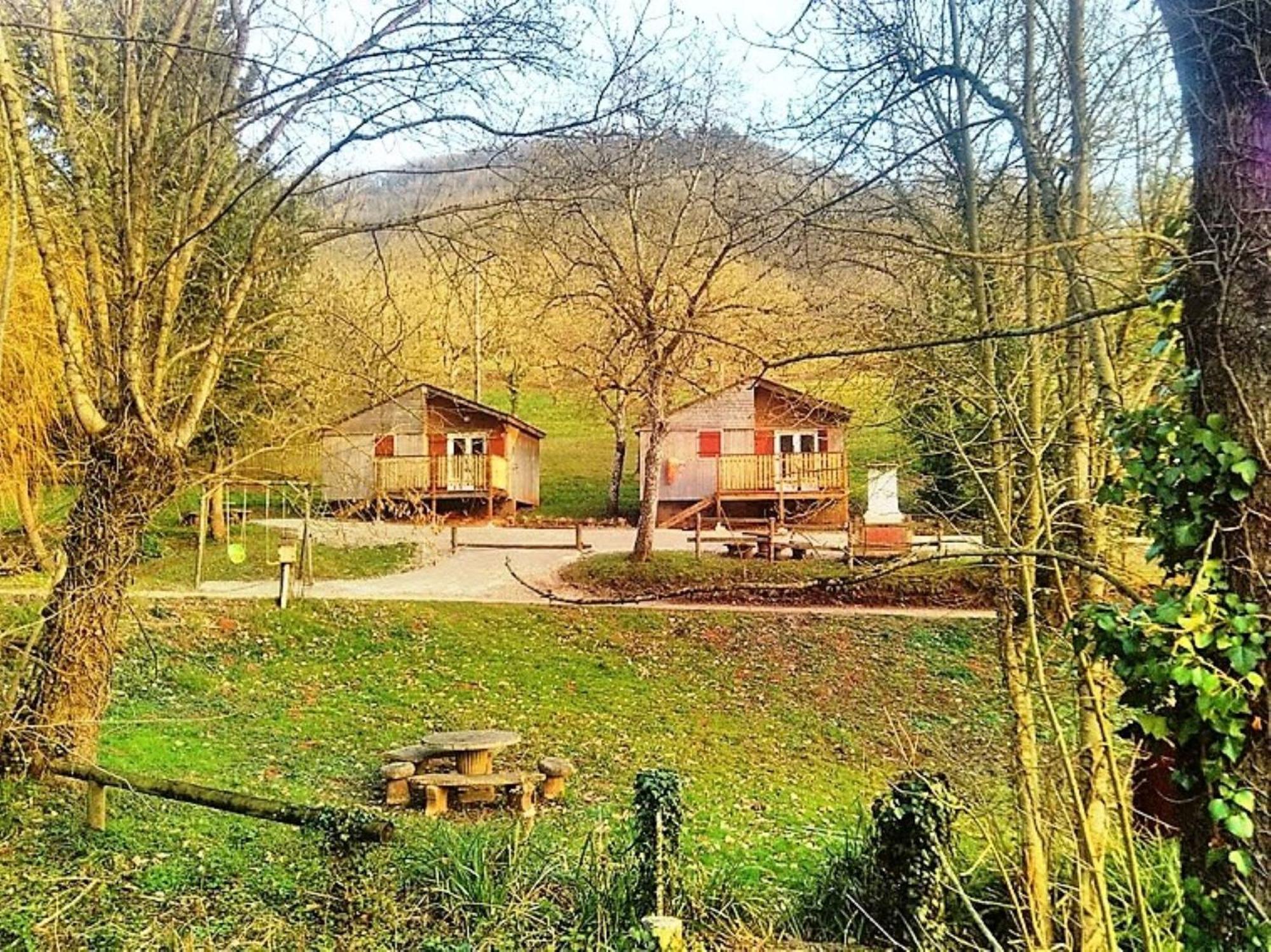 La Fregiere Chalets Clairvaux-d'Aveyron Экстерьер фото