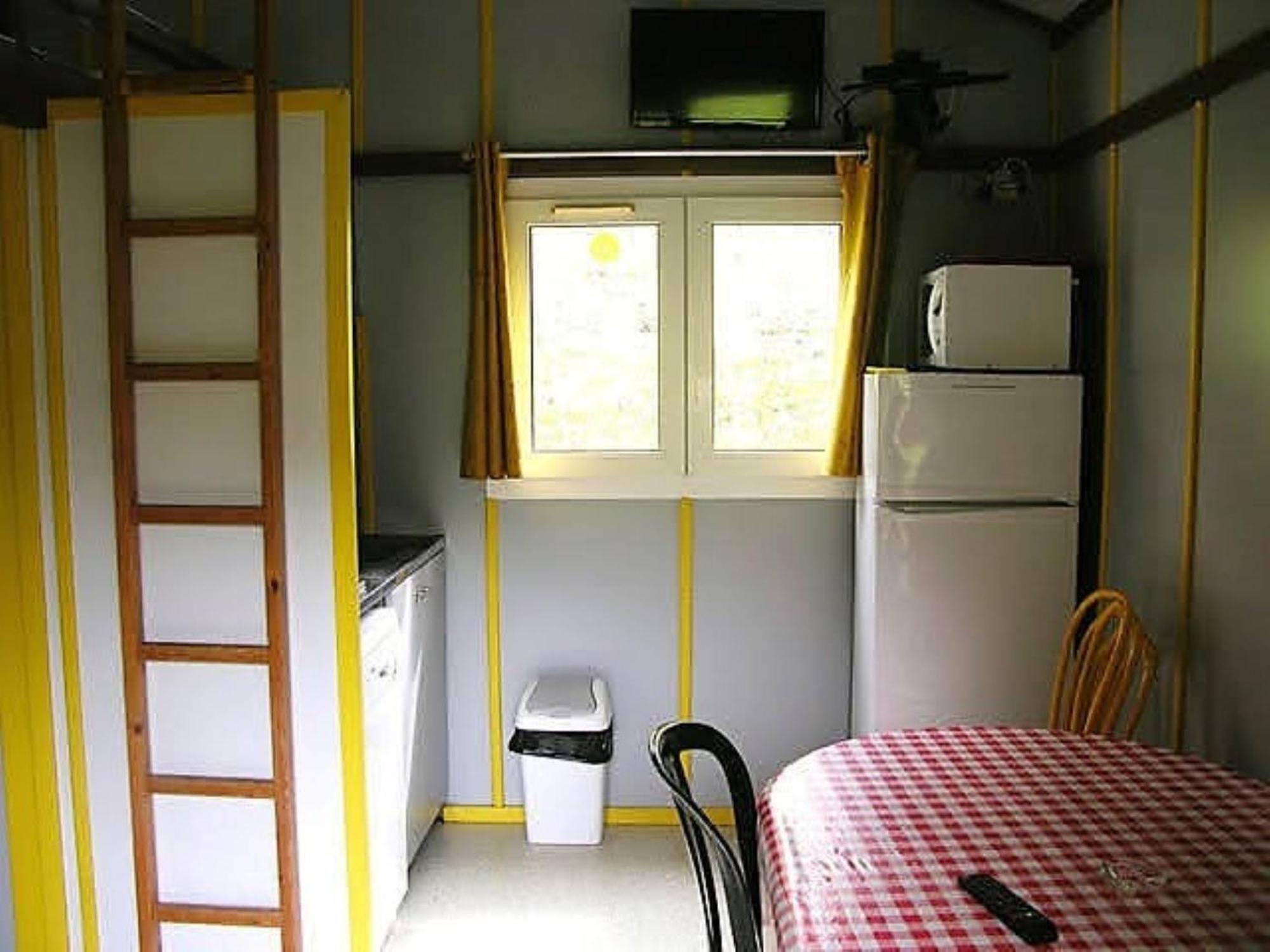 La Fregiere Chalets Clairvaux-d'Aveyron Экстерьер фото
