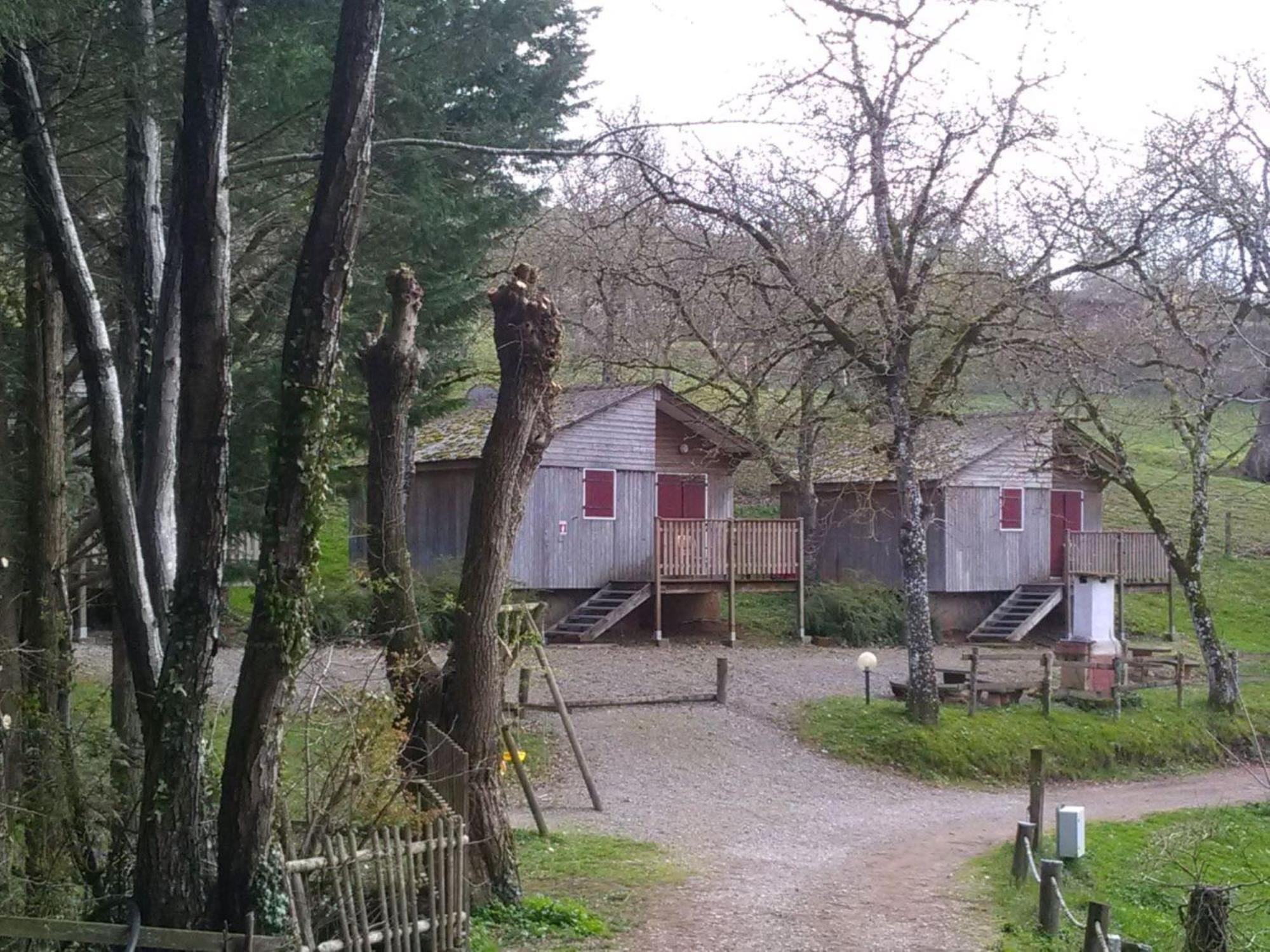 La Fregiere Chalets Clairvaux-d'Aveyron Экстерьер фото